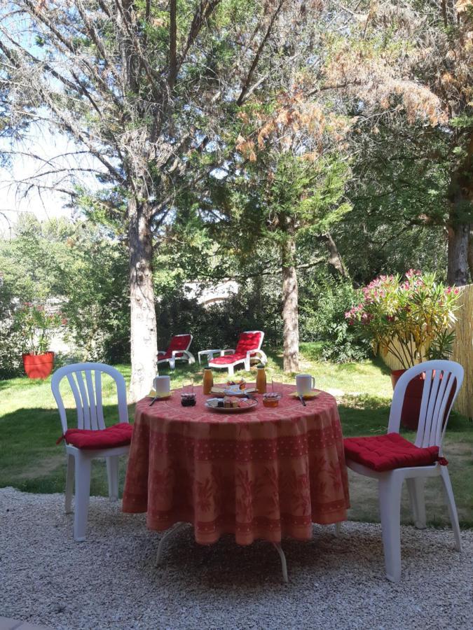 Suite Avec Jardin Entre Aix En Provence, Luberon Et Verdon Peyrolles-en-Provence エクステリア 写真