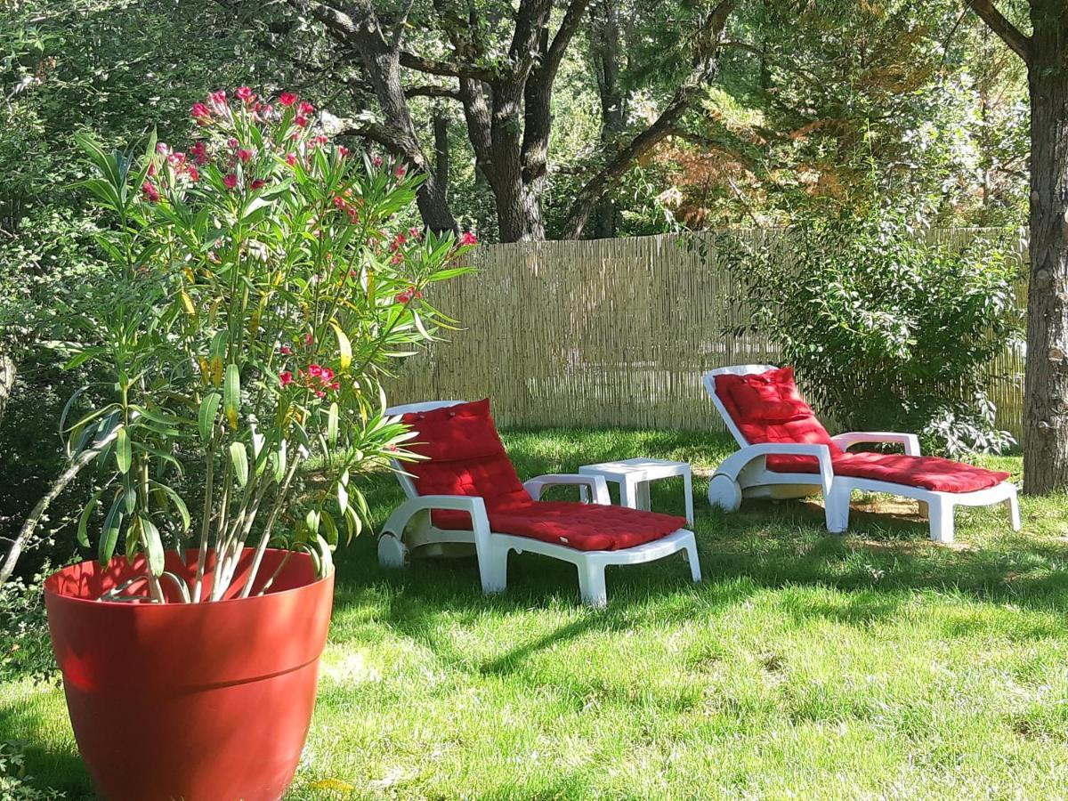 Suite Avec Jardin Entre Aix En Provence, Luberon Et Verdon Peyrolles-en-Provence エクステリア 写真