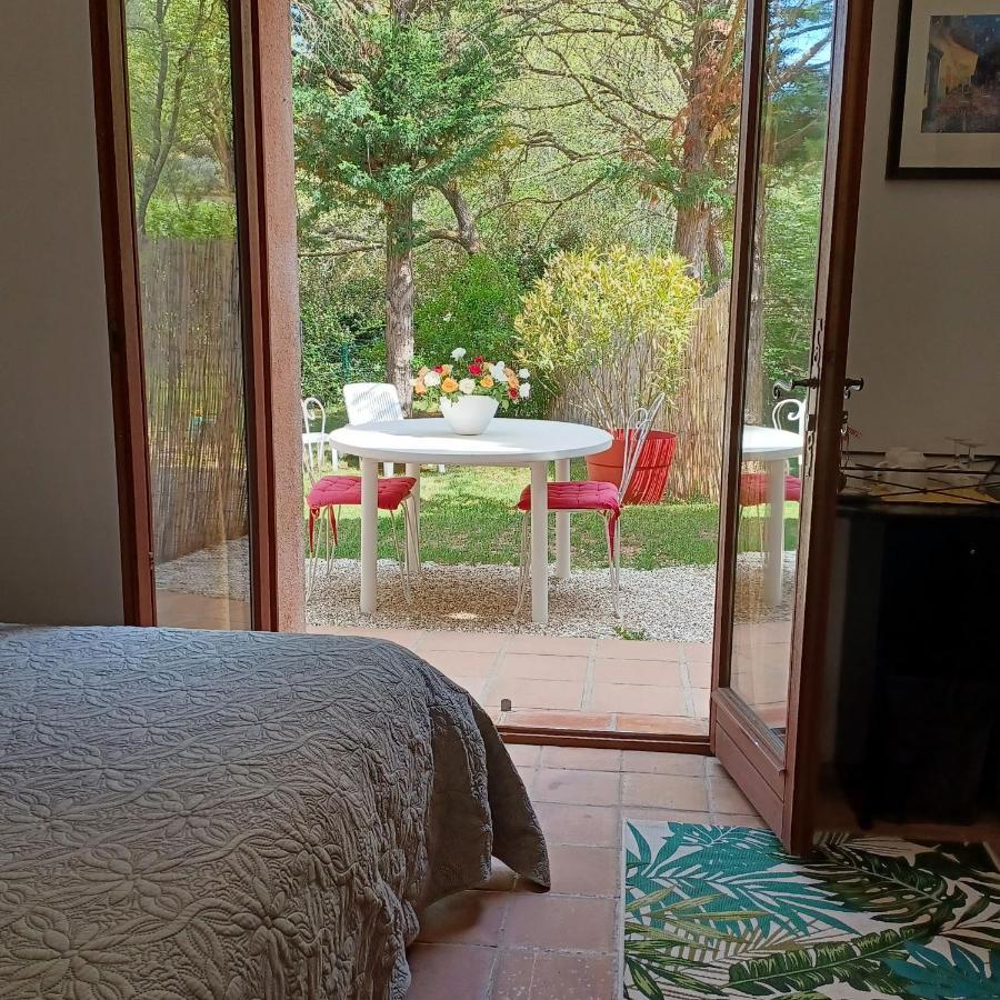 Suite Avec Jardin Entre Aix En Provence, Luberon Et Verdon Peyrolles-en-Provence エクステリア 写真